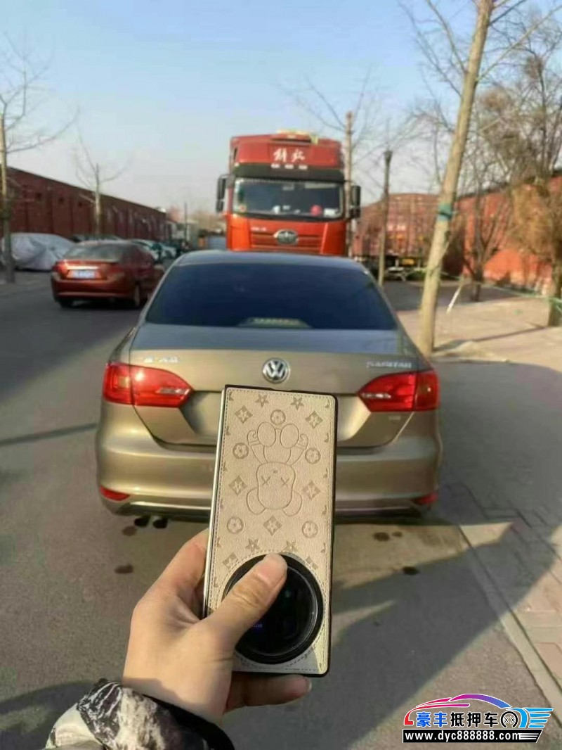 15年大众速腾轿车抵押车出售