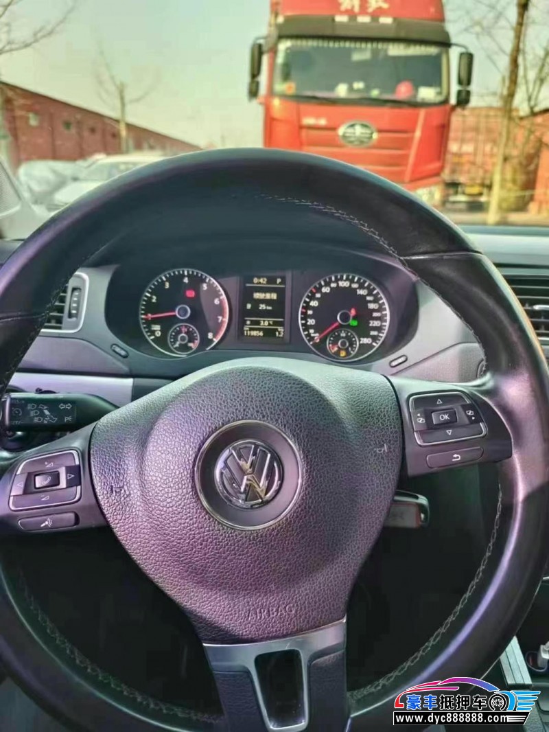 15年大众速腾轿车抵押车出售