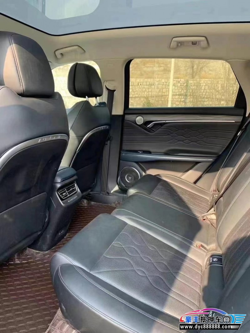 22年岚图FREE轿车抵押车出售