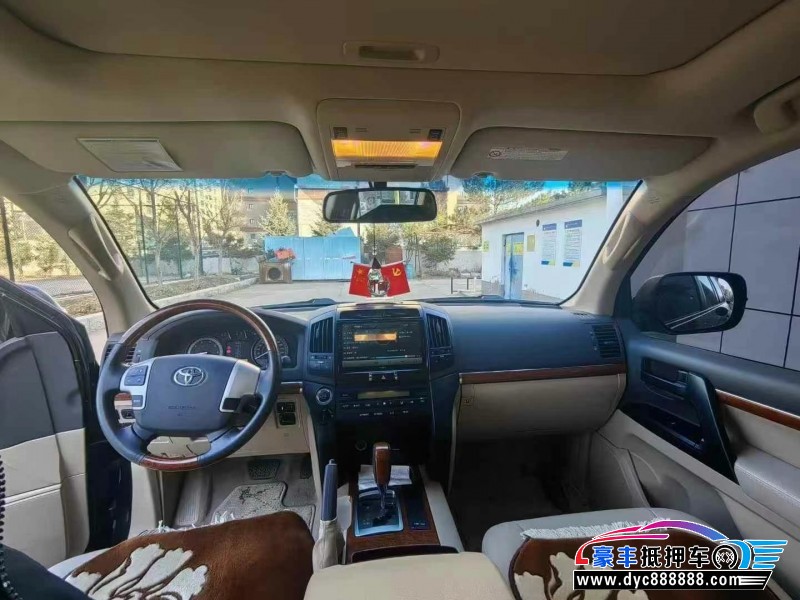 13年丰田兰德酷路泽（陆巡）轿车抵押车出售