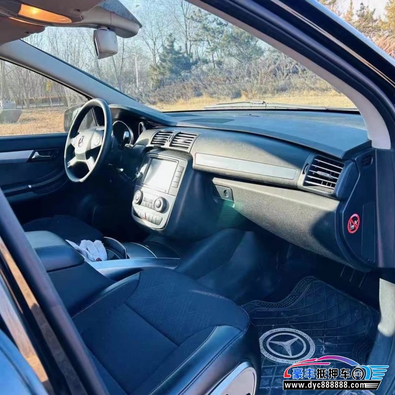 14年奔驰R轿车抵押车出售