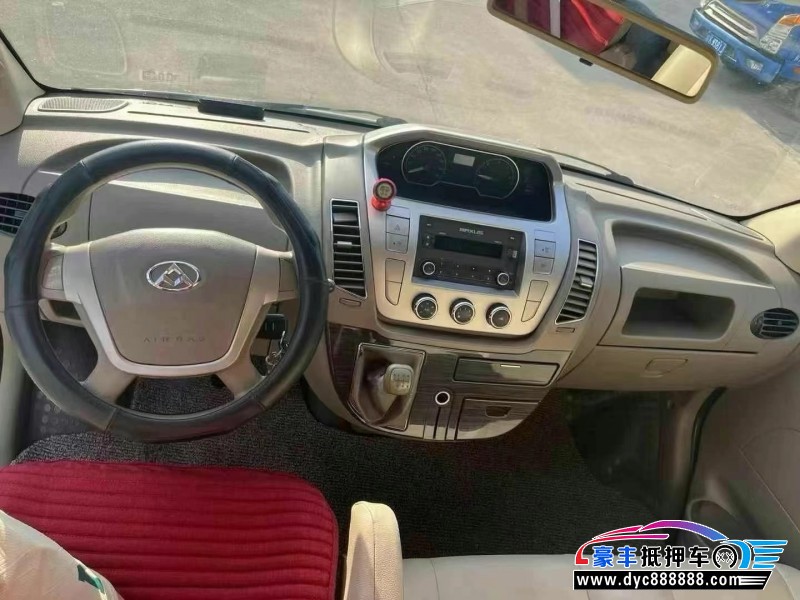 18年上汽大通V80轿车抵押车出售