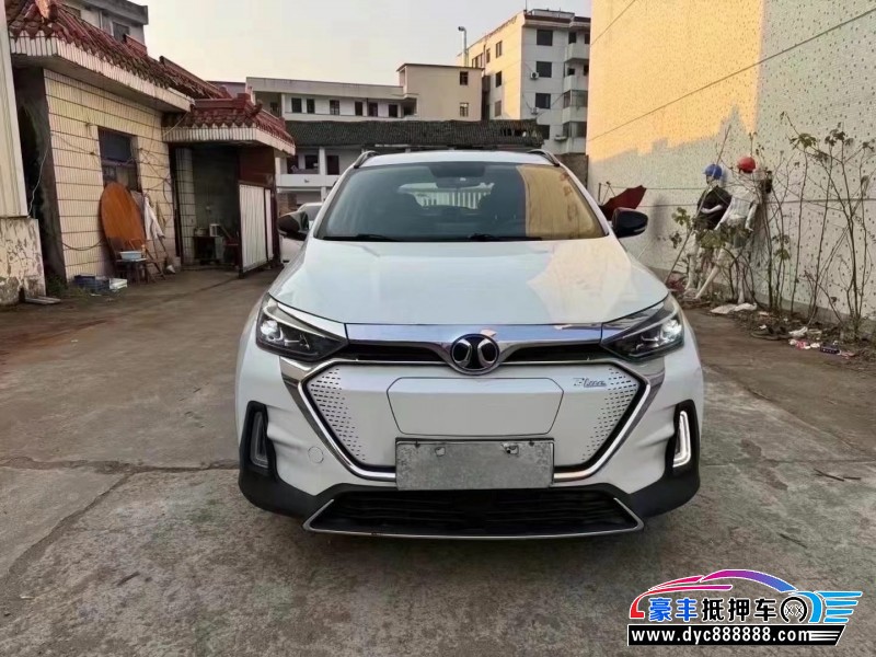 19年北汽新能源EX系列轿车抵押车出售