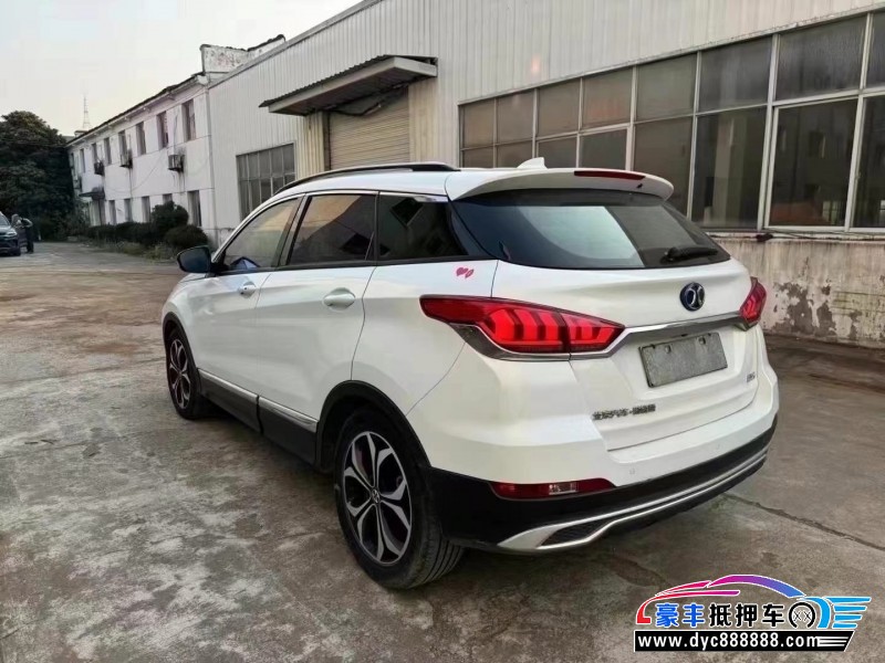 19年北汽新能源EX系列轿车抵押车出售