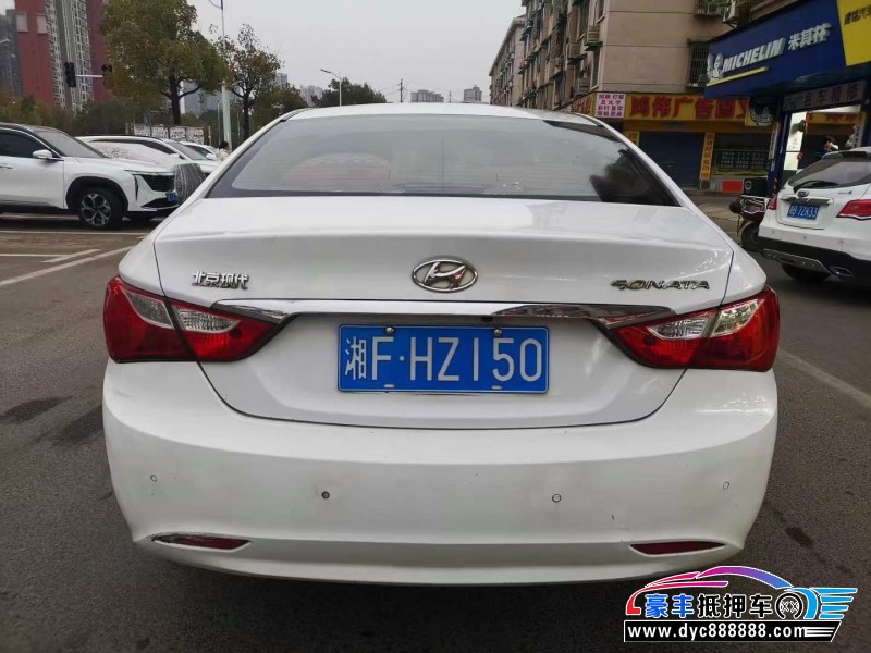 11年现代索纳塔八轿车抵押车出售