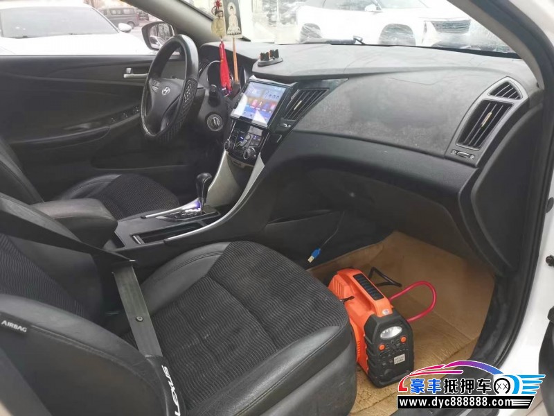 11年现代索纳塔八轿车抵押车出售