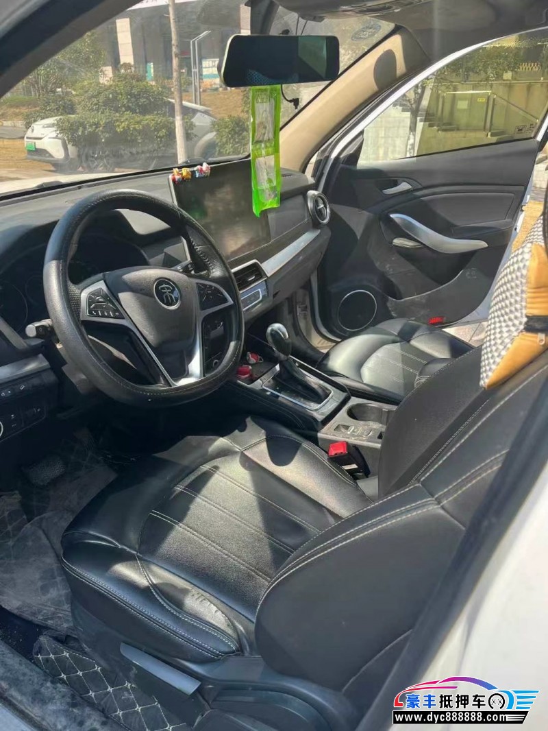 18年比亚迪宋轿车抵押车出售