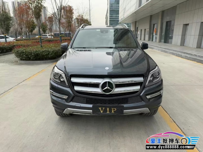 14年奔驰GL轿车抵押车出售