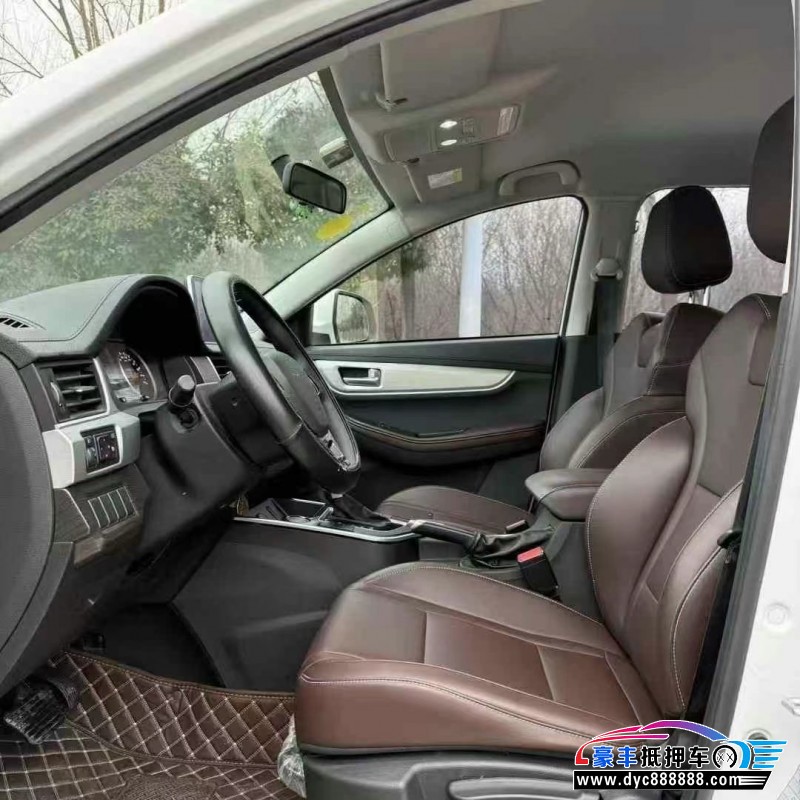 23年东风风行T5轿车抵押车出售