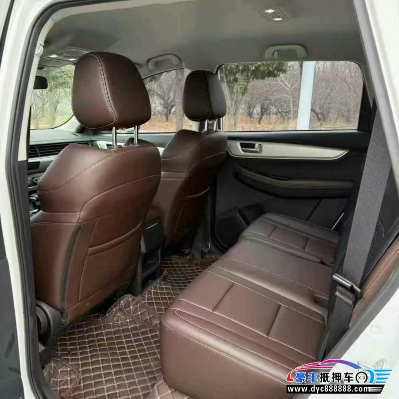 23年东风风行T5轿车抵押车出售