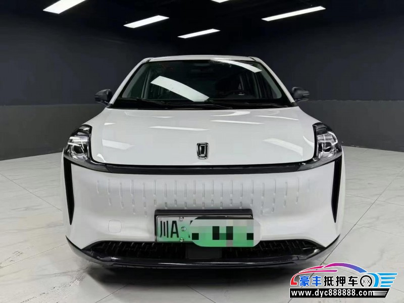 23年奔腾E05轿车抵押车出售