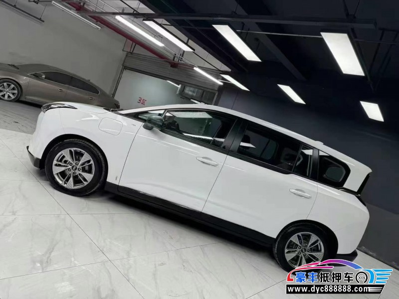 23年奔腾E05轿车抵押车出售