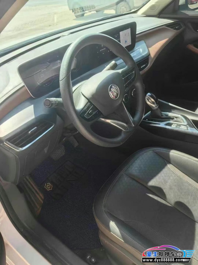 22年别克威朗轿车抵押车出售