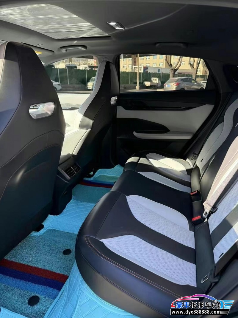 24年长安长安UNI轿车抵押车出售