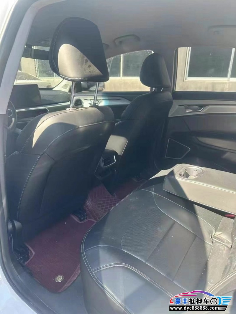 23年吉利几何轿车抵押车出售