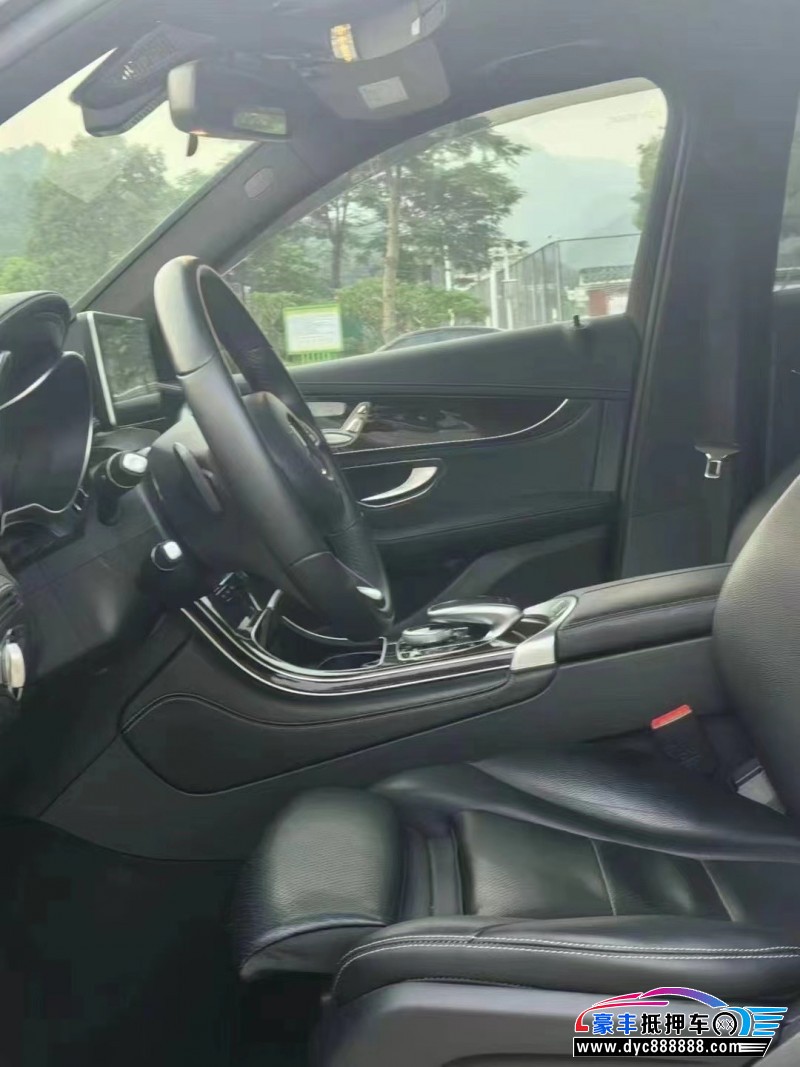 16年奔驰GLC轿车抵押车出售