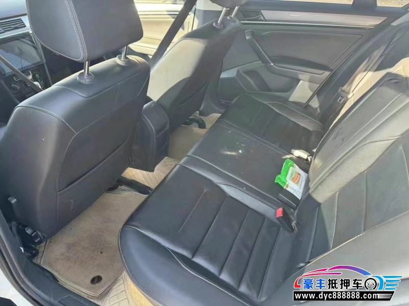 17年大众宝来轿车抵押车出售