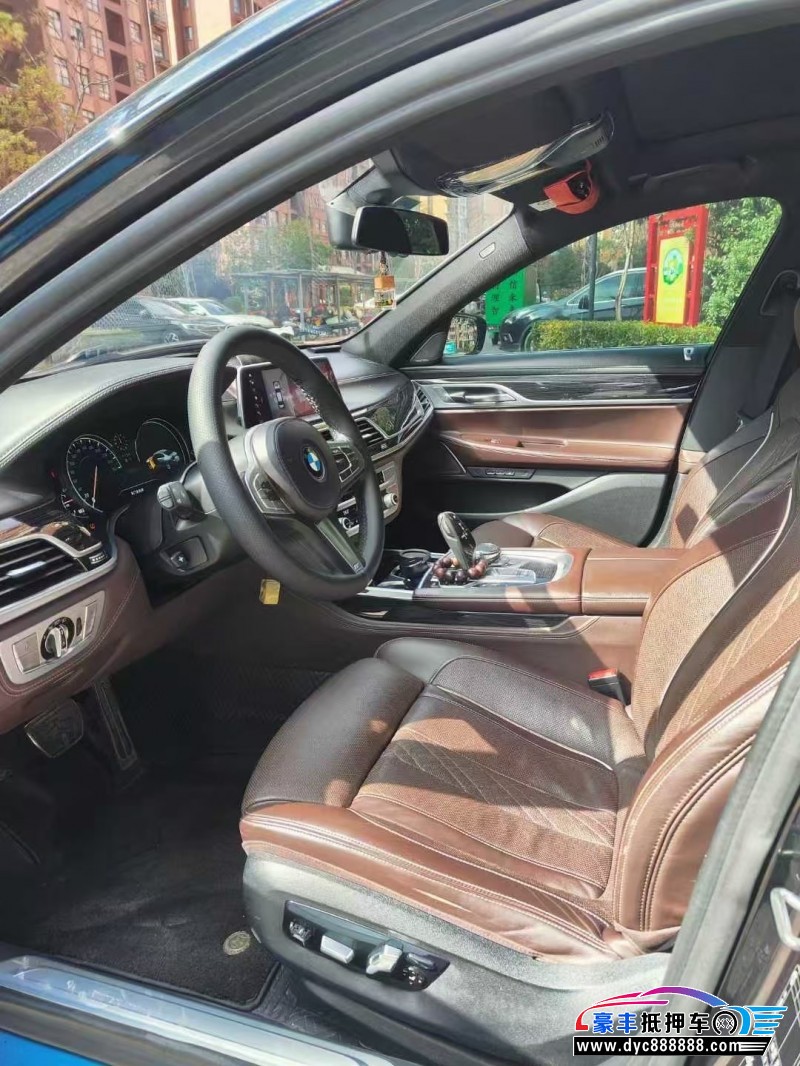 19年宝马7系轿车抵押车出售