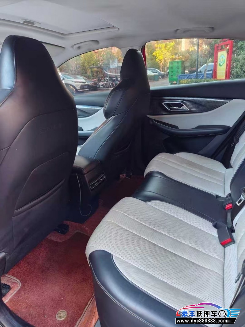 22年北汽新能源EU系列轿车抵押车出售