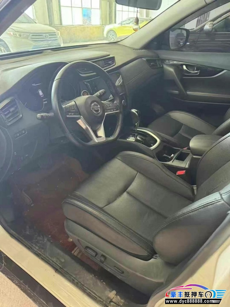 23年日产奇骏轿车抵押车出售