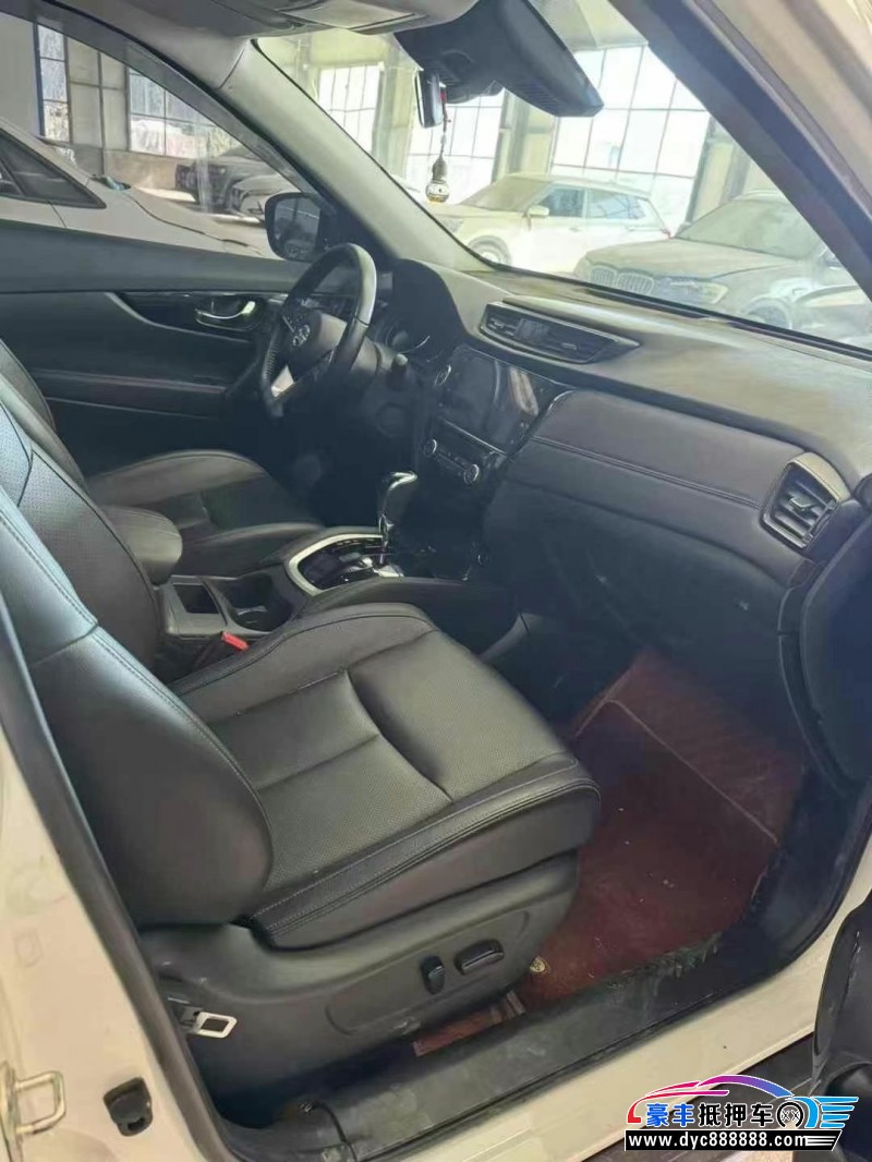 23年日产奇骏轿车抵押车出售