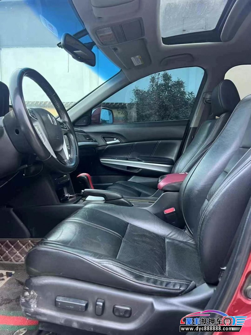 13年本田歌诗图轿车抵押车出售