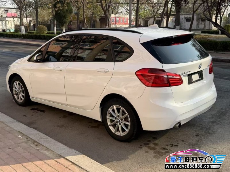 17年宝马2系轿车抵押车出售