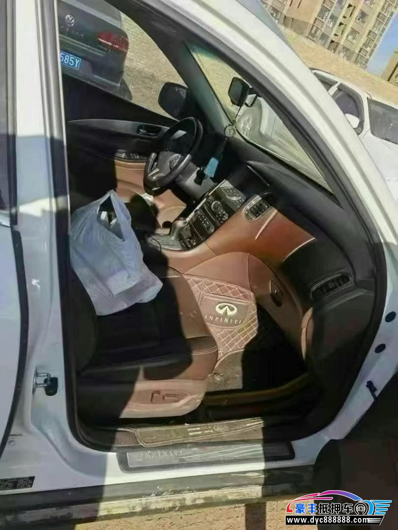 17年英菲尼迪QX50轿车抵押车出售