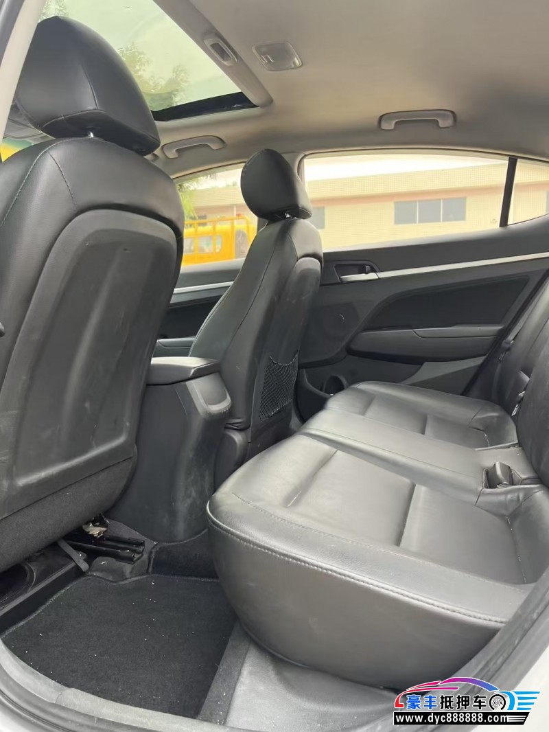 18年现代领动轿车抵押车出售