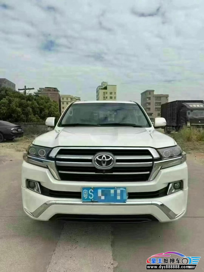 17年丰田兰德酷路泽（陆巡）轿车抵押车出售