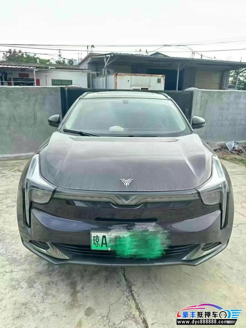 22年哪吒U轿车抵押车出售