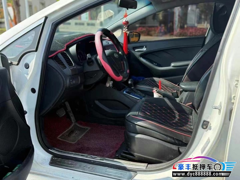 17年起亚K3轿车抵押车出售