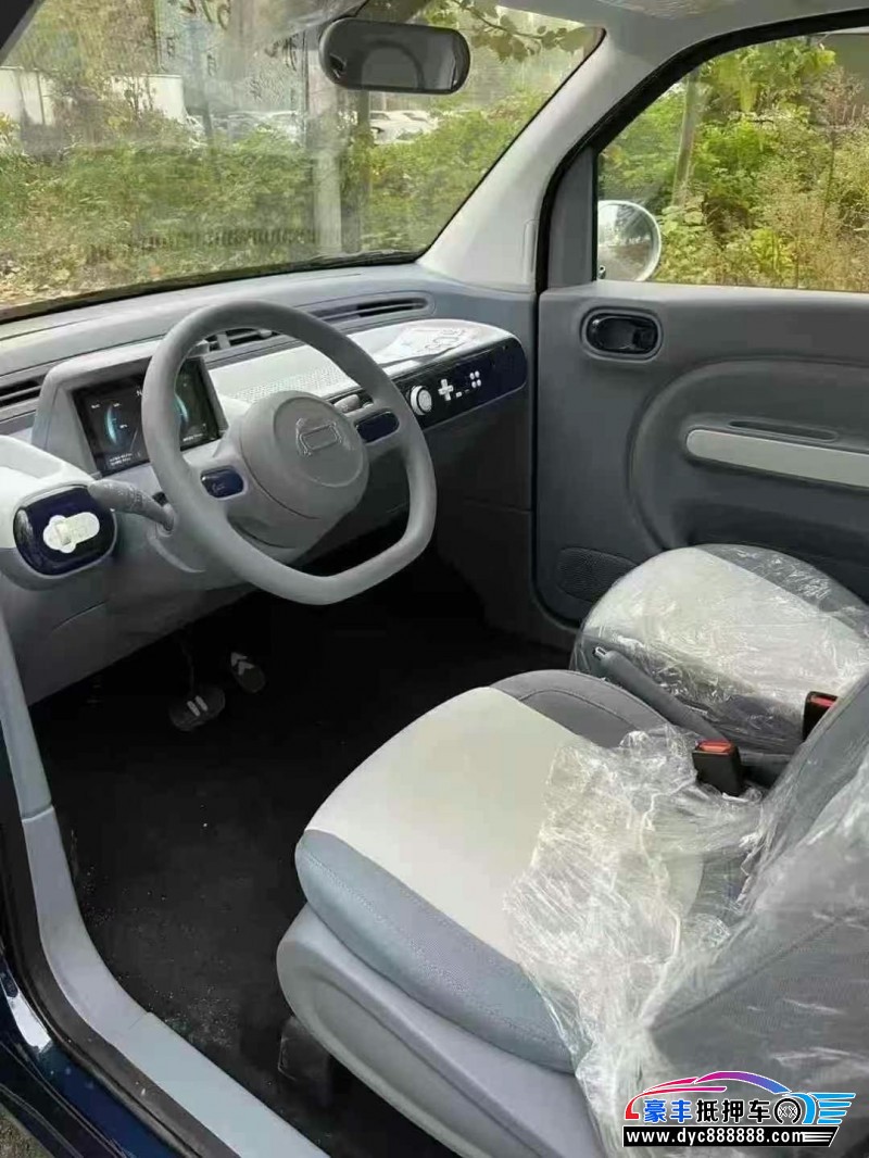 24年奔腾小马轿车抵押车出售