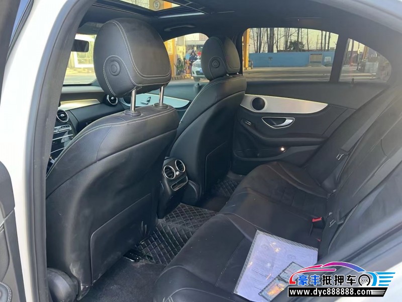 19年奔驰C轿车抵押车出售