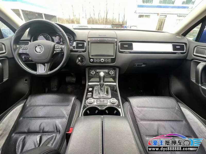 18年大众途锐轿车抵押车出售