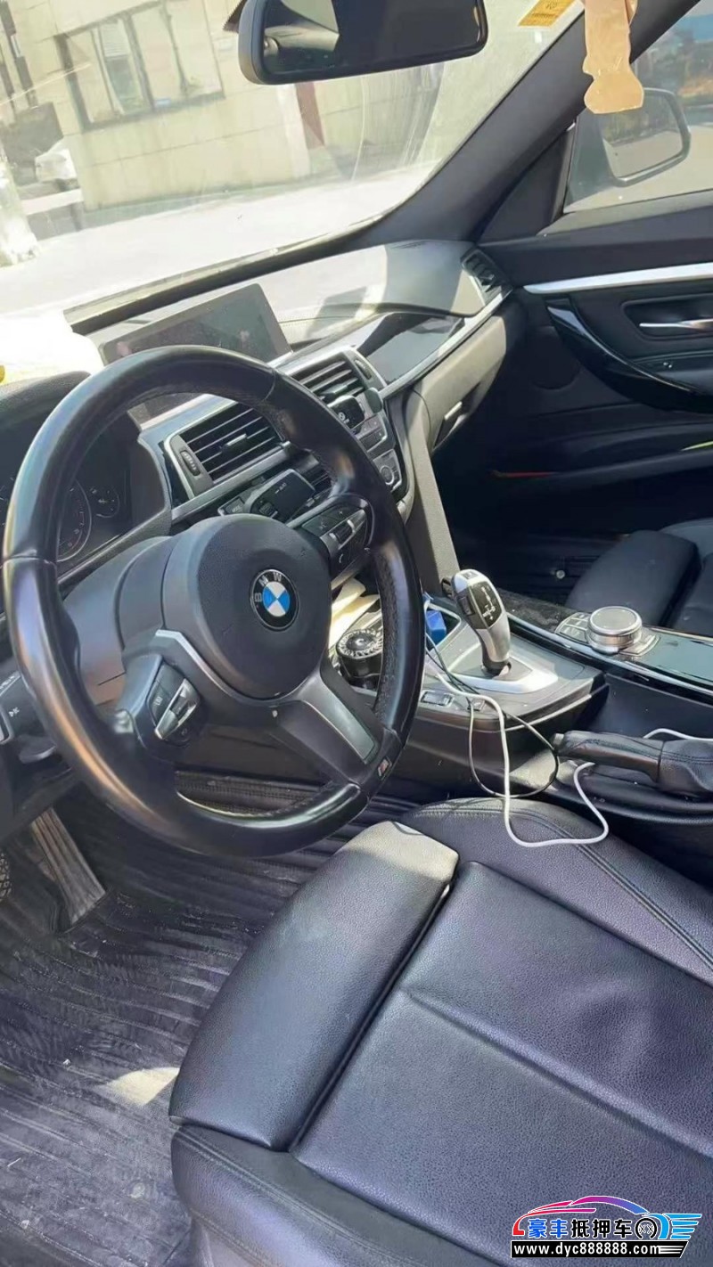 21年宝马3系轿车抵押车出售