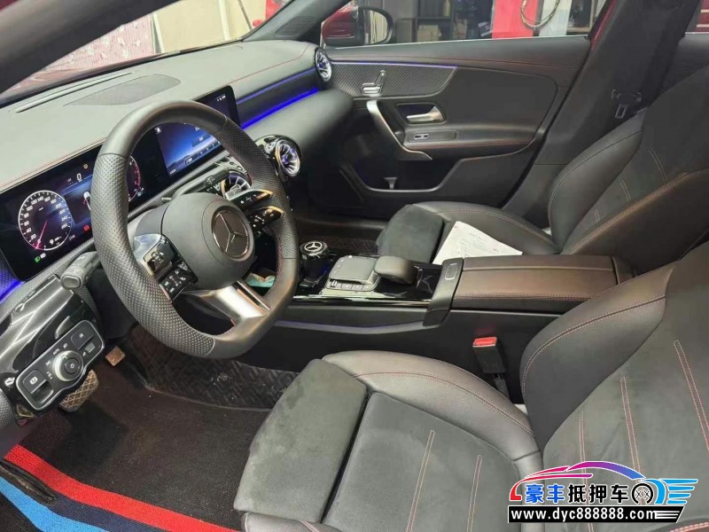 24年奔驰A轿车抵押车出售