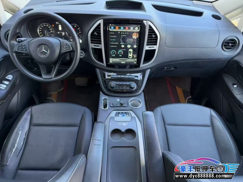 19年奔驰威霆轿车抵押车出售