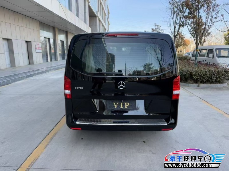 19年奔驰威霆轿车抵押车出售