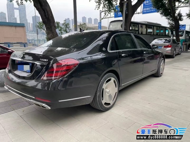 18年奔驰迈巴赫S级轿车抵押车出售