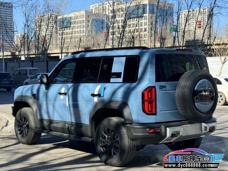 25年方程豹5轿车抵押车出售