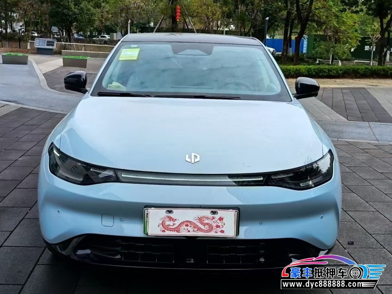 25年零跑c01轿车抵押车出售