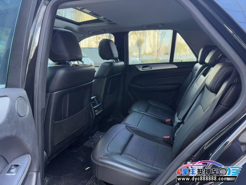 14年奔驰ML轿车抵押车出售