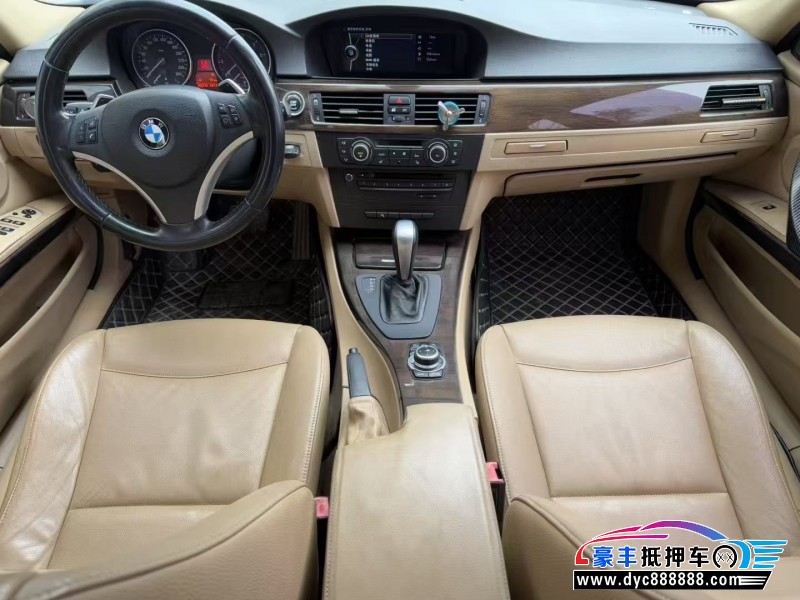 11年宝马3系轿车抵押车出售