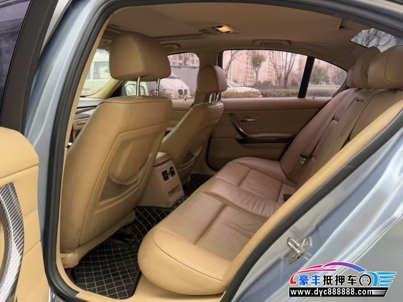 11年宝马3系轿车抵押车出售