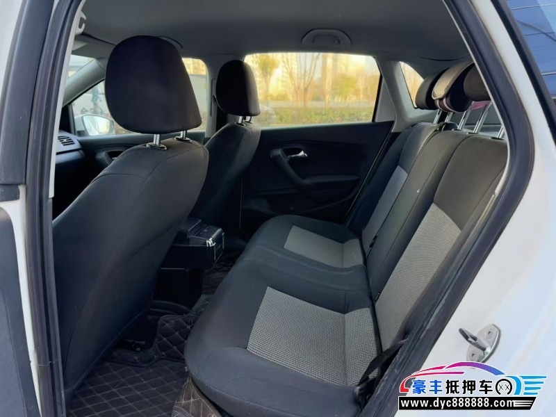 16年大众polo轿车抵押车出售