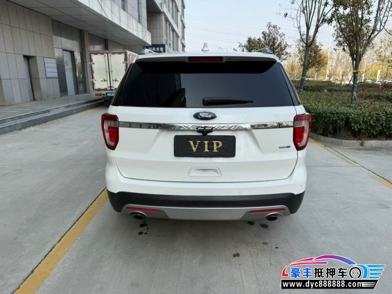 17年福特探险者轿车抵押车出售