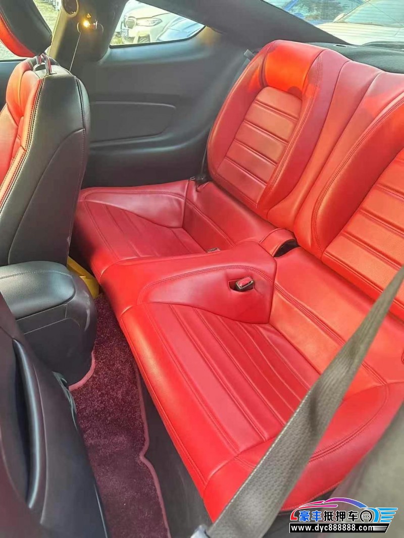 16年福特野马轿车抵押车出售