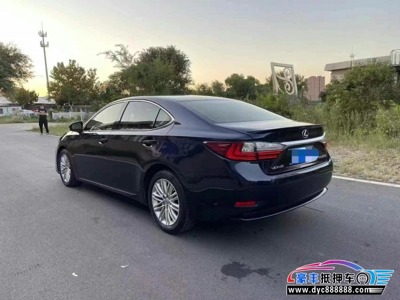 18年雷克萨斯ES轿车抵押车出售