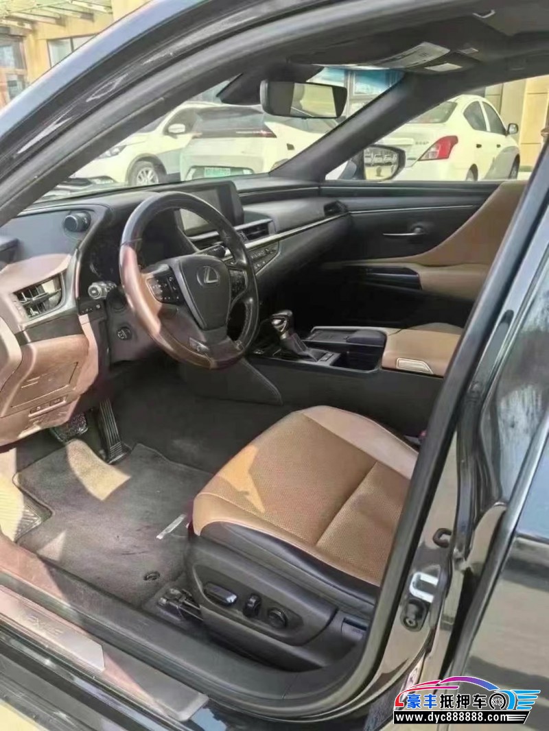 19年雷克萨斯ES轿车抵押车出售